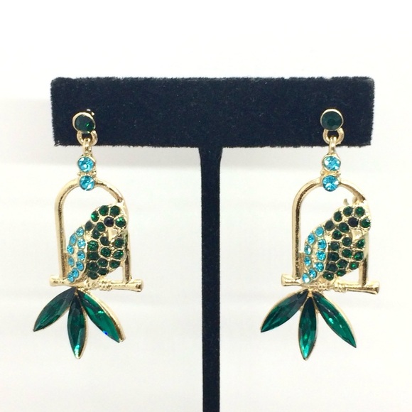 3/$30 RHINESTONE PARROT BIRD EARRINGS BLUE GREEN GOLD TONE TROPICAL DANGLE DROP - Picture 4 of 14